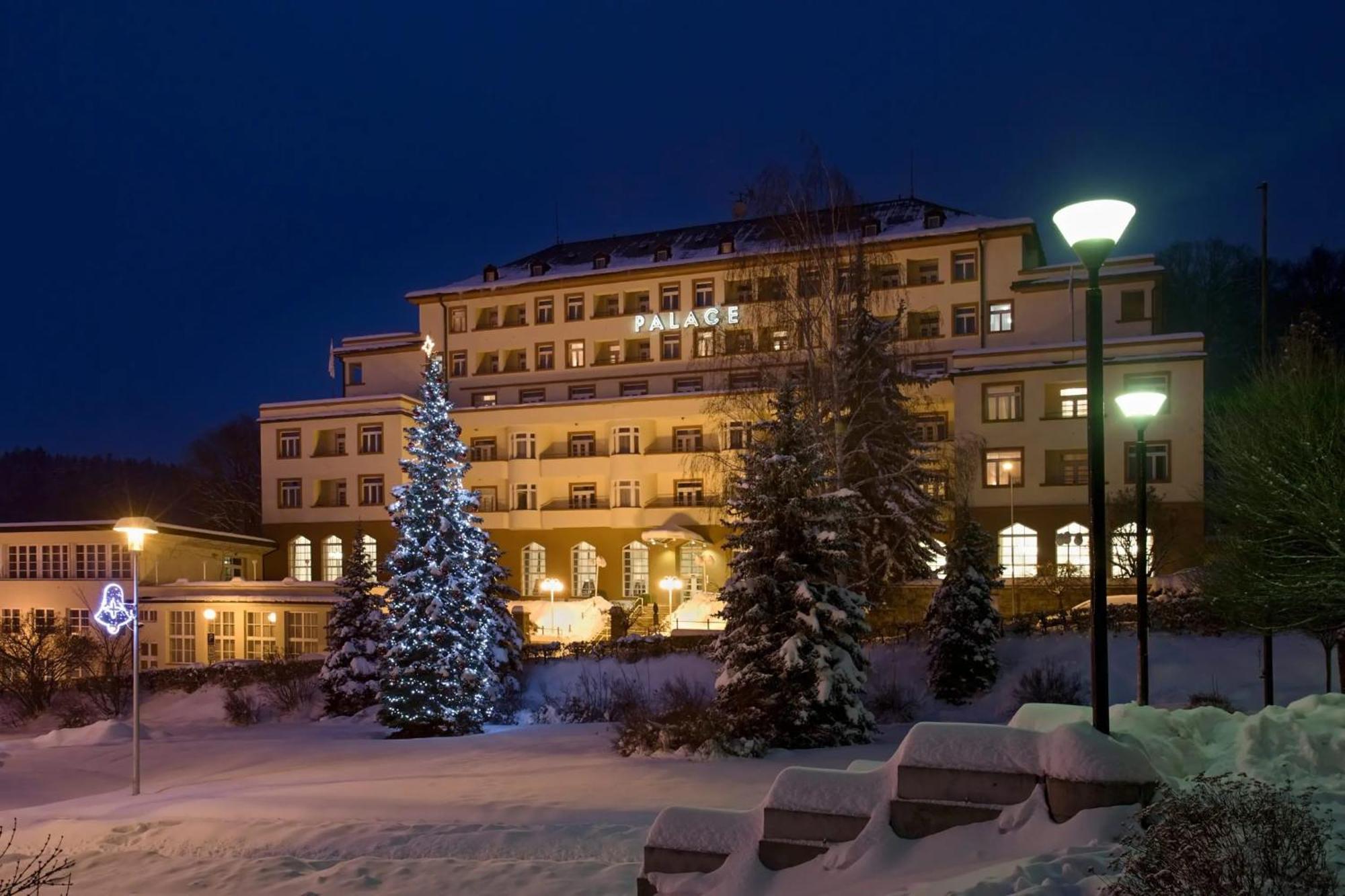 Kapsle Luhacovice Luhačovice Exterior foto