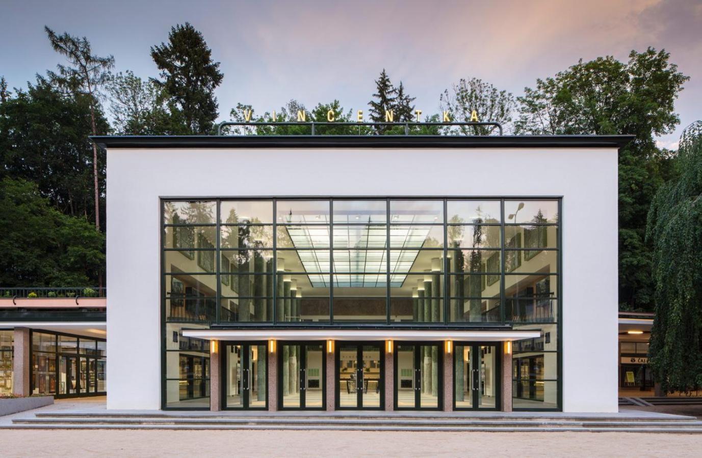 Kapsle Luhacovice Luhačovice Exterior foto